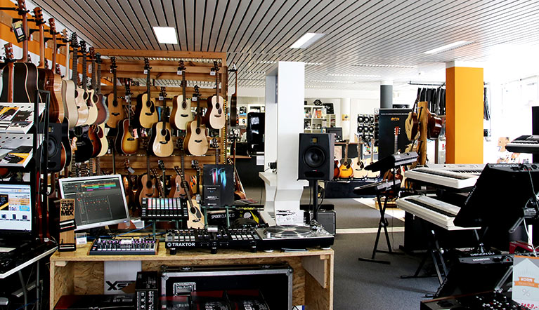 Music Store Dresden Image 10